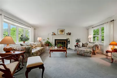 3080 Eldogor Ln, Neshannock Township, PA 16105 - Photo 4