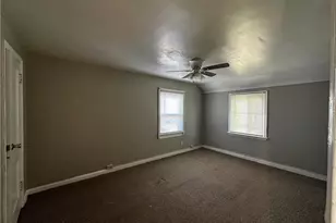 2310 Delaware Ave, New Castle, PA 16105 - Photo 6