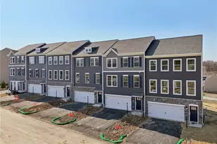 179 Sweetwater Dr, Moon/Crescent Twp, PA 15108 - Photo 2