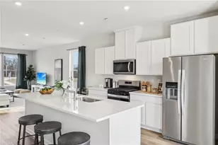 179 Sweetwater Dr, Moon/Crescent Twp, PA 15108 - Photo 6