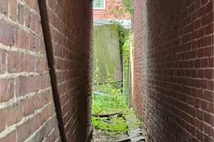 1244 Buena Vista St, Pittsburgh, PA 15212 - Photo 8