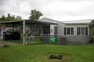 944 Mapletown Rd, Mapletown, PA 15338 - Photo 1