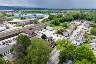 201 Thompson St, Latrobe, PA 15650 - Photo 10