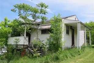 14 Easton St, Smith Township, PA 15021 - Photo 1