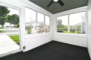 4 Brentwood Dr, Kennedy Township, PA 15136 - Photo 2