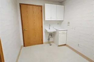 911 Ligonier St, Latrobe, PA 15650 - Photo 20