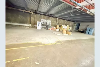 27 N Mercer St, New Castle, PA 16101 - Photo 32