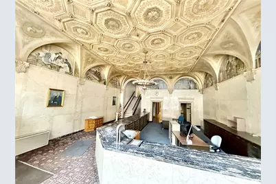 27 N Mercer St, New Castle, PA 16101 - Photo 8