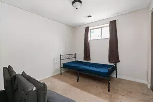 2021 Mt Troy Rd, Pittsburgh, PA 15212 - Photo 10