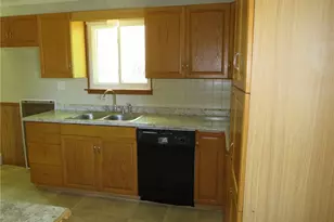 21 Daisytown Rd, W Pike Run Twp, PA 15427 - Photo 8