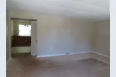 21 Daisytown Rd, W Pike Run Twp, PA 15427 - Photo 2