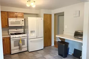 199 Lyon Ln, Lancaster Township, PA 16037 - Photo 14