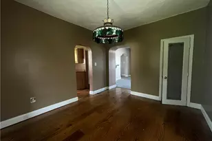 223 Division Ave, Ellwood City, PA 16117 - Photo 10