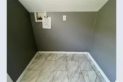 223 Division Ave, Ellwood City, PA 16117 - Photo 16