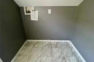 223 Division Ave, Ellwood City, PA 16117 - Photo 16