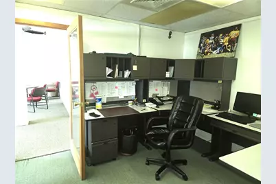 2013 Noble St, Pittsburgh, PA 15218 - Photo 12