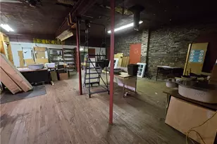 2013 Noble St, Pittsburgh, PA 15218 - Photo 18