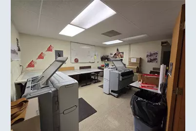 2013 Noble St, Pittsburgh, PA 15218 - Photo 16