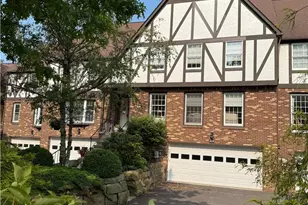 204 Thornberry Cir, Pittsburgh, PA 15234 - Photo 2