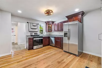 218 Flowers Ave, Pittsburgh, PA 15207 - Photo 8