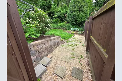 106 Larchwood Dr, Wilkins Township, PA 15145 - Photo 26