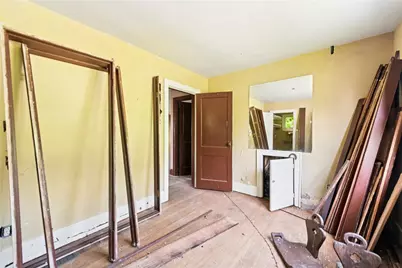 920 Washington Rd, South Strabane, PA 15301 - Photo 14