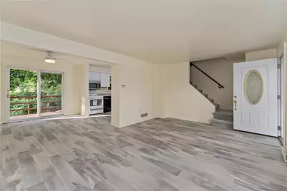 2603 19th St #E, Patterson Township, PA 15010 - Photo 2