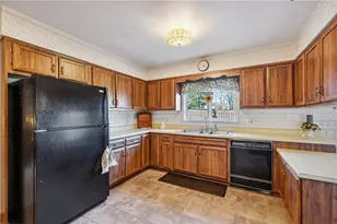 229 Crawford Ln, Rostraver, PA 15012 - Photo 2