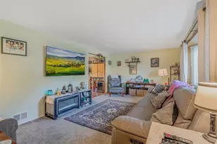 3804 Cynthia Dr, Pittsburgh, PA 15227 - Photo 6