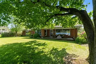 10756 Aldina Dr, Conneaut Lake, PA 16316 - Photo 4