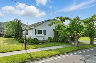 833 Oden St, Confluence Boro, PA 15424 - Photo 2