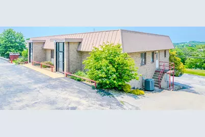 1027 W Main St, Mount Pleasant Township, PA 15666 - Photo 2