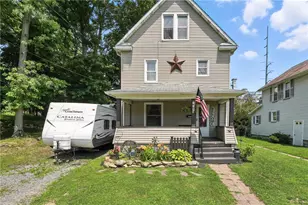 225 Park St, Grove City Boro, PA 16127 - Photo 2