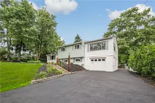 220 Aberdeen Dr, North Fayette, PA 15071 - Photo 2