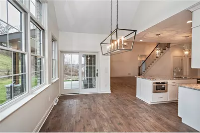 1033 Skyline Dr, Cecil, PA 15317 - Photo 10