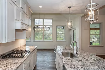 1033 Skyline Dr, Cecil, PA 15317 - Photo 6