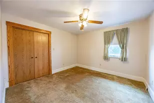 359 Pershing Dr, New Kensington, PA 15068 - Photo 14