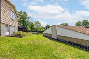 359 Pershing Dr, New Kensington, PA 15068 - Photo 22