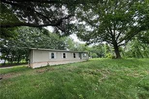 22 Howes Ln, Deemston Boro, PA 15333 - Photo 4