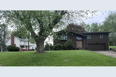 215-217 Fairlawn Dr #215, Monroeville, PA 15146 - Photo 1