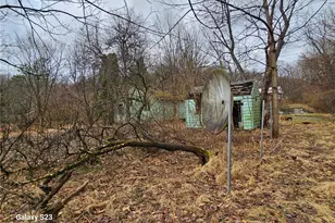 1212 Gravel Bar Rd, Parks Township, PA 15690 - Photo 2