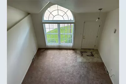 607 Crestview Ln, Lower Burrell, PA 15068 - Photo 8