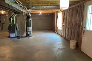 607 Crestview Ln, Lower Burrell, PA 15068 - Photo 26