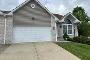 607 Crestview Ln, Lower Burrell, PA 15068 - Photo 2