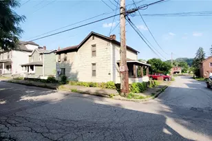 58 Elm St, Harrison Township, PA 15065 - Photo 2