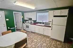 220 Clarendon Ave, Uniontown, PA 15401 - Photo 10