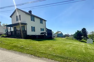 220 Clarendon Ave, Uniontown, PA 15401 - Photo 2