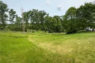 1869 Pioneer, Pittsburgh, PA 15143 - Photo 32