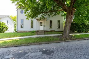 221 Brown Ave, Butler, PA 16001 - Photo 1