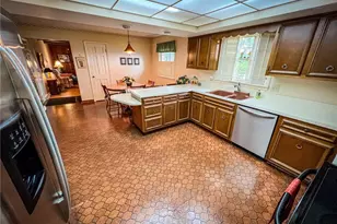 123 W Muntz Ave, Twp of But SE, PA 16001 - Photo 12